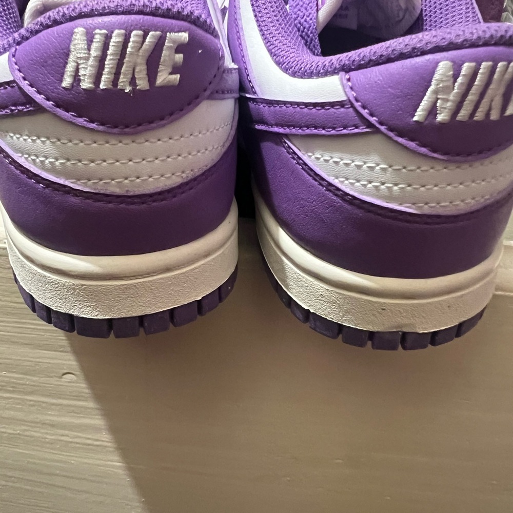 Nike Dunk Low - Picture 6 of 10